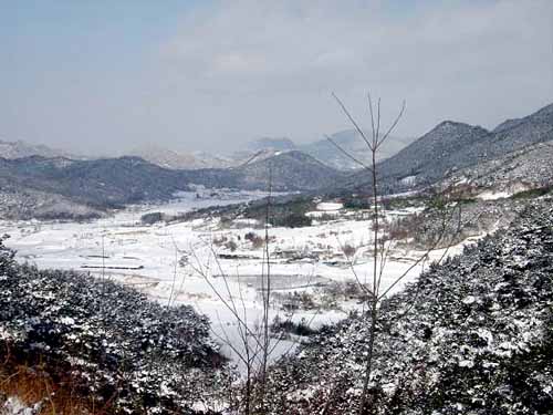 고향 화순에서 내려다본 곡성군 일대. 저 길을 걸었습니다. 